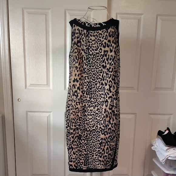 Alfred Dunner Black and White Patterned Top - Picture 1 of 4